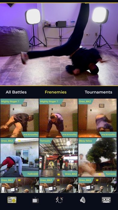 BattleWire on iPhone — breaking battles, tutorials and voting